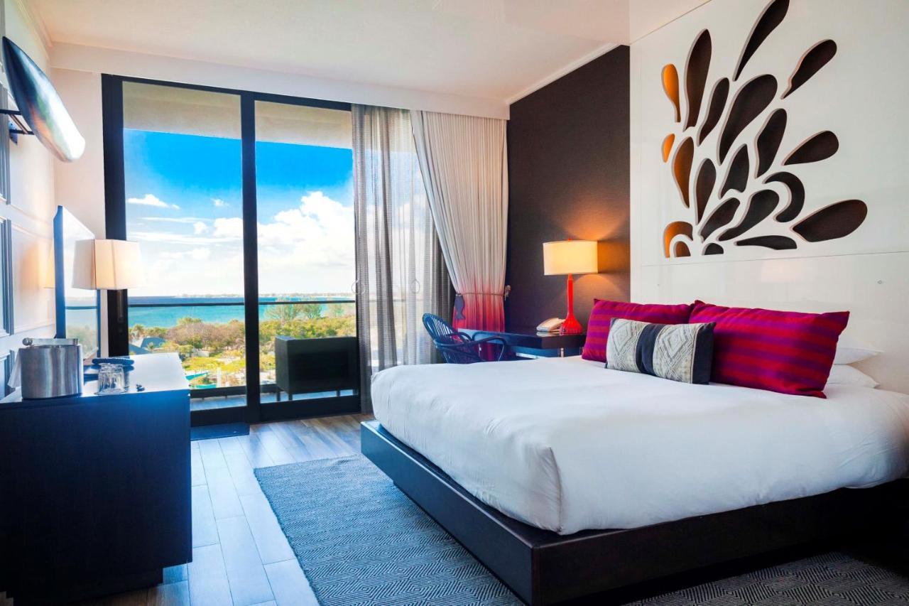 Kimpton Seafire Resort + Spa By Ihg West Bay Eksteriør billede